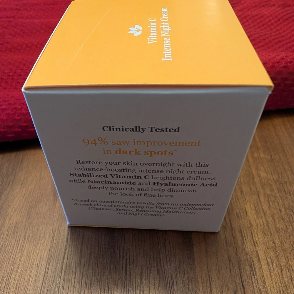 Vitamin C Intense Night Cream — Orange - Picture 2 of 5